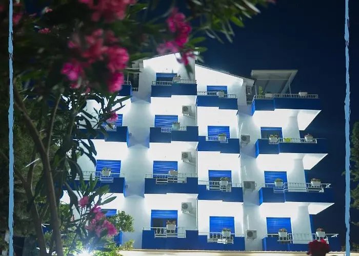 Blue Balcony 3*
