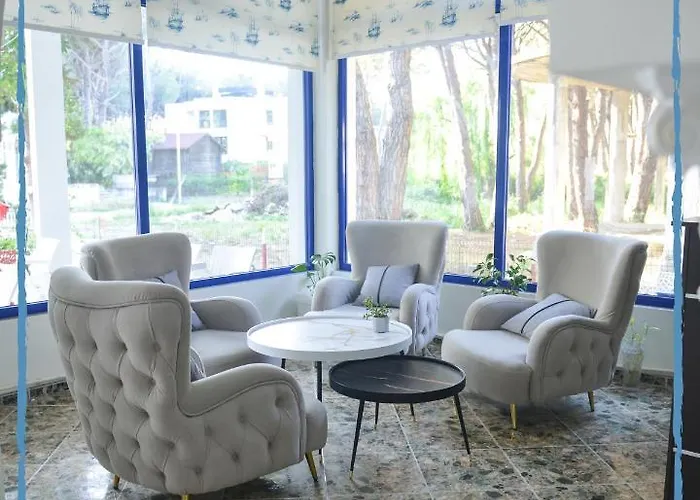 Blue Balcony 3*