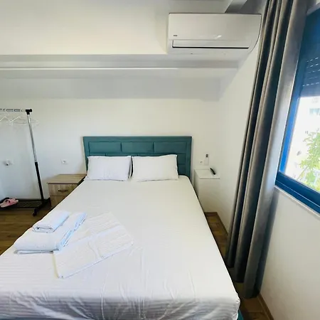 Otel Blue Balcony Golem (Tirana)