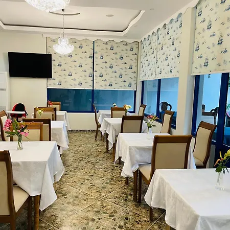 Blue Balcony 3* Golem (Tirana)